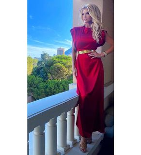 Victoria Silvstedt feet photo thumbnail