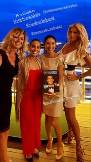 Victoria Silvstedt feet photo thumbnail