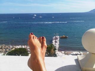 Victoria Silvstedt feet photo thumbnail