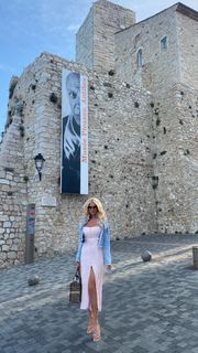 Victoria Silvstedt feet photo thumbnail
