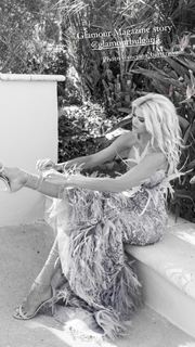 Victoria Silvstedt feet photo thumbnail