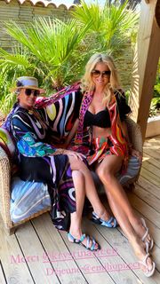 Victoria Silvstedt feet photo thumbnail