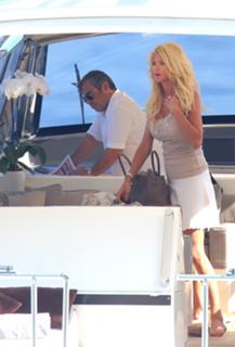 Victoria Silvstedt feet photo thumbnail