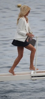 Victoria Silvstedt feet photo thumbnail