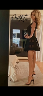 Victoria Silvstedt feet photo thumbnail