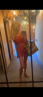 Victoria Silvstedt feet photo thumbnail
