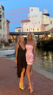 Victoria Silvstedt feet photo thumbnail