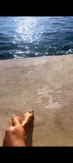Victoria Silvstedt feet photo thumbnail