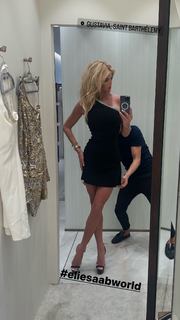 Victoria Silvstedt feet photo thumbnail