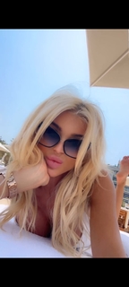 Victoria Silvstedt feet photo thumbnail