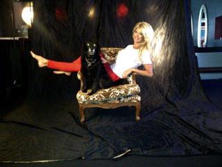 Victoria Silvstedt feet photo thumbnail