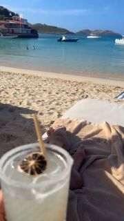 Victoria Silvstedt feet photo 7