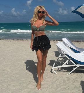 Victoria Silvstedt feet photo 1