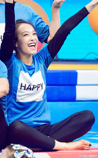 Victoria Song feet photo 2