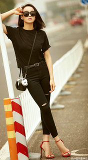 Victoria Song feet photo 3