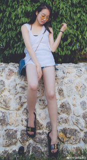 Victoria Song feet photo 4