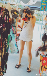 Victoria Song feet photo 1
