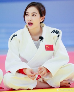 Victoria Song feet photo 13
