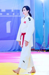 Victoria Song feet photo 20
