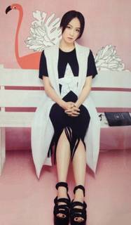 Victoria Song feet photo 20