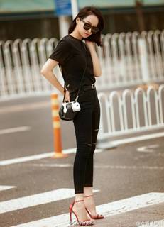 Victoria Song feet photo 14