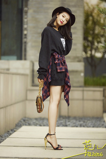 Victoria Song feet photo 17