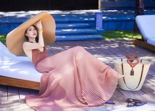 Victoria Song feet photo 12