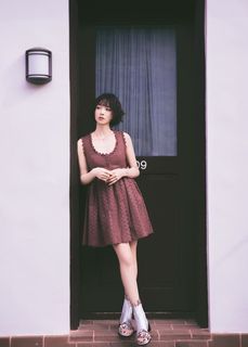 Victoria Song feet photo 5