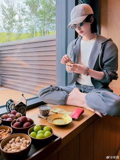 Victoria Song feet photo 4