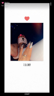 Victoria Waldrip feet photo thumbnail