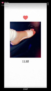Victoria Waldrip feet photo thumbnail