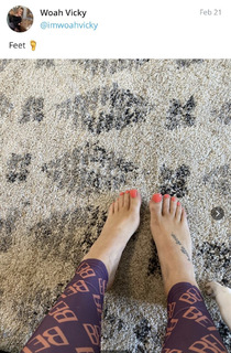 Victoria Waldrip feet photo thumbnail