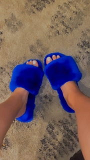 Victoria Waldrip feet photo thumbnail
