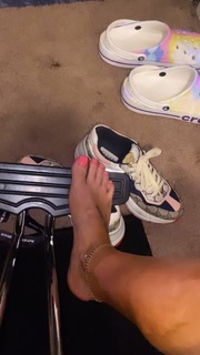 Victoria Waldrip feet photo thumbnail