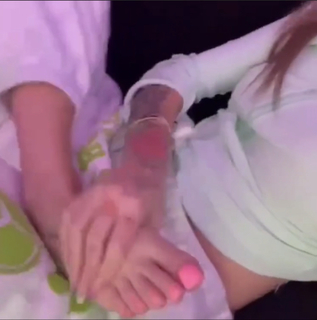 Victoria Waldrip feet photo thumbnail