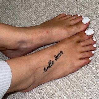 Victoria Waldrip feet photo thumbnail