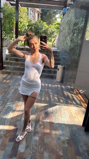 Victoria Waldrip feet photo thumbnail