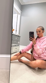 Victoria Waldrip feet photo thumbnail