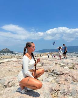 Victoria Waldrip feet photo thumbnail