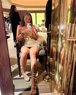 Victoria Waldrip feet photo thumbnail