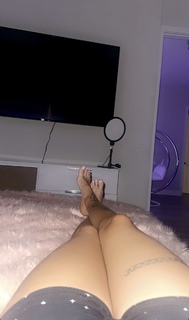 Victoria Waldrip feet photo thumbnail