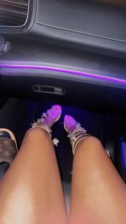 Victoria Waldrip feet photo thumbnail