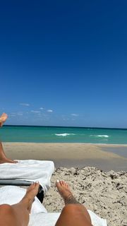 Victoria Waldrip feet photo thumbnail