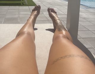 Victoria Waldrip feet photo thumbnail