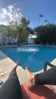 Victoria Waldrip feet photo thumbnail