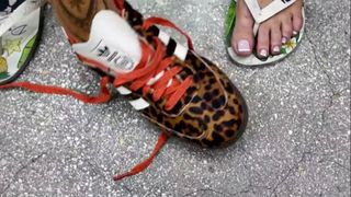 Victoria Waldrip feet photo thumbnail