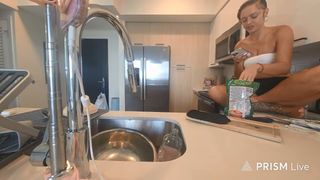 Victoria Waldrip feet photo thumbnail