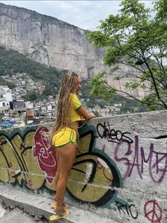 Victoria Waldrip feet photo thumbnail