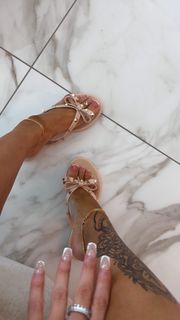 Victoria Waldrip feet photo 2