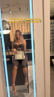 Victoria Waldrip feet photo 1